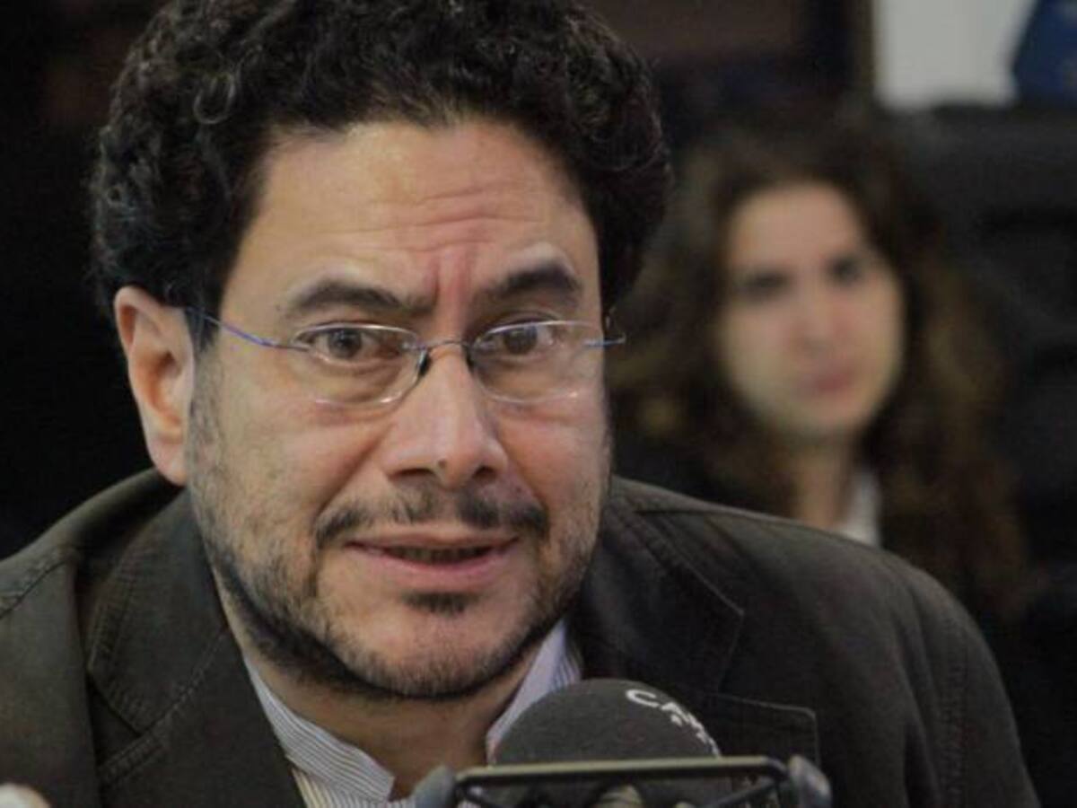 Los tres cargos por los que Iván Cepeda pedirá investigar a Uribe V.