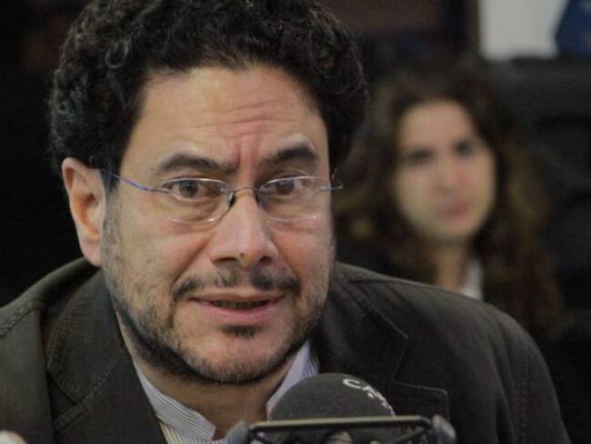 Los tres cargos por los que Iván Cepeda pedirá investigar a Uribe V.