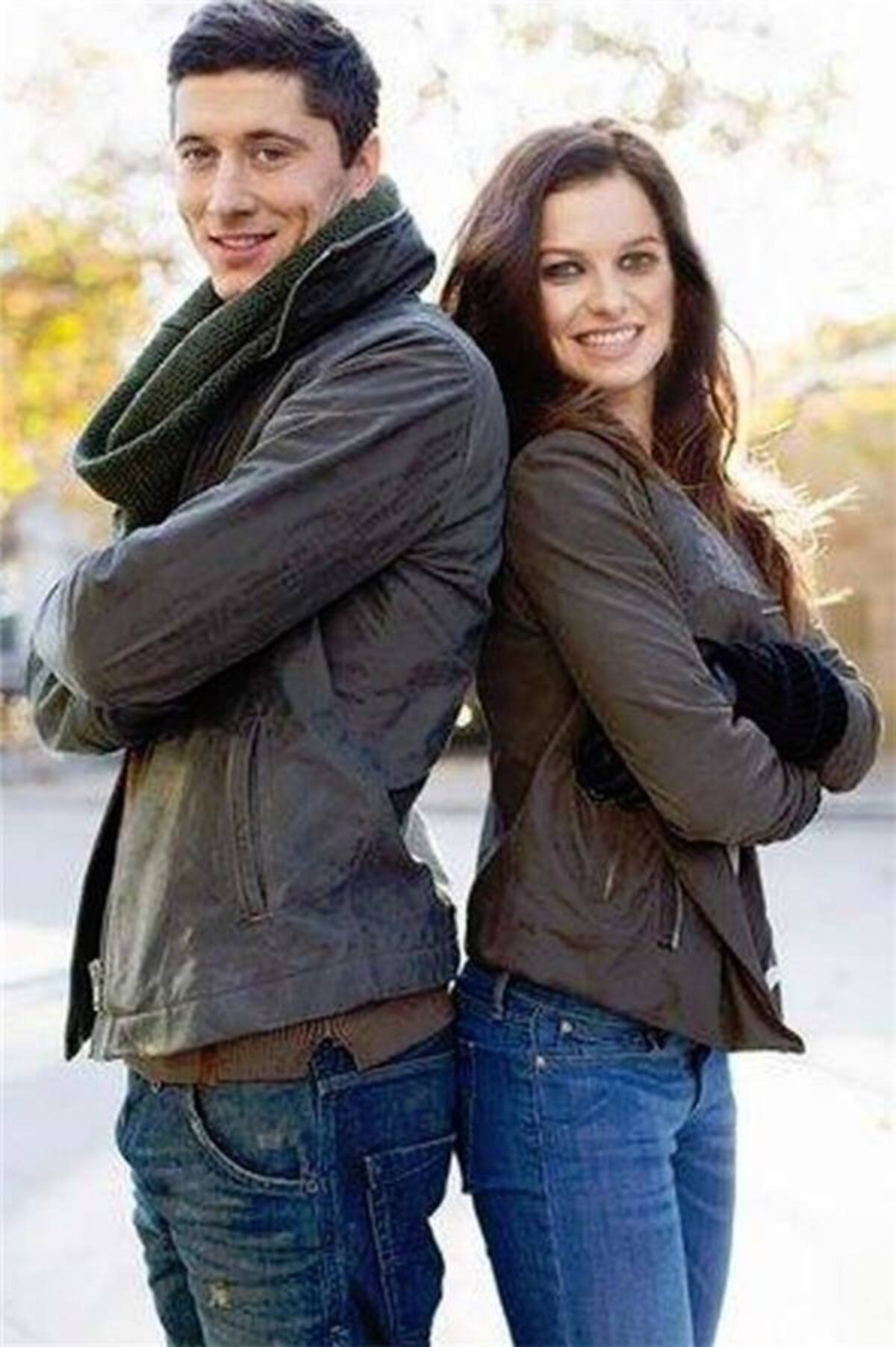 Anna Stachurska junto a su novio, el goleador del Dortmund Robert Lewandoski.