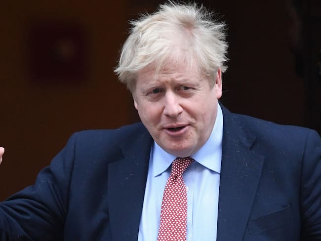 Boris Johnson dio negativo en prueba de coronavirus al salir del hospital