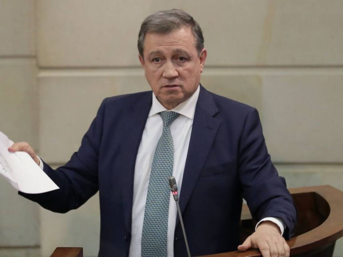 Ernesto Macías: con Uribe se ha cometido una injusticia
