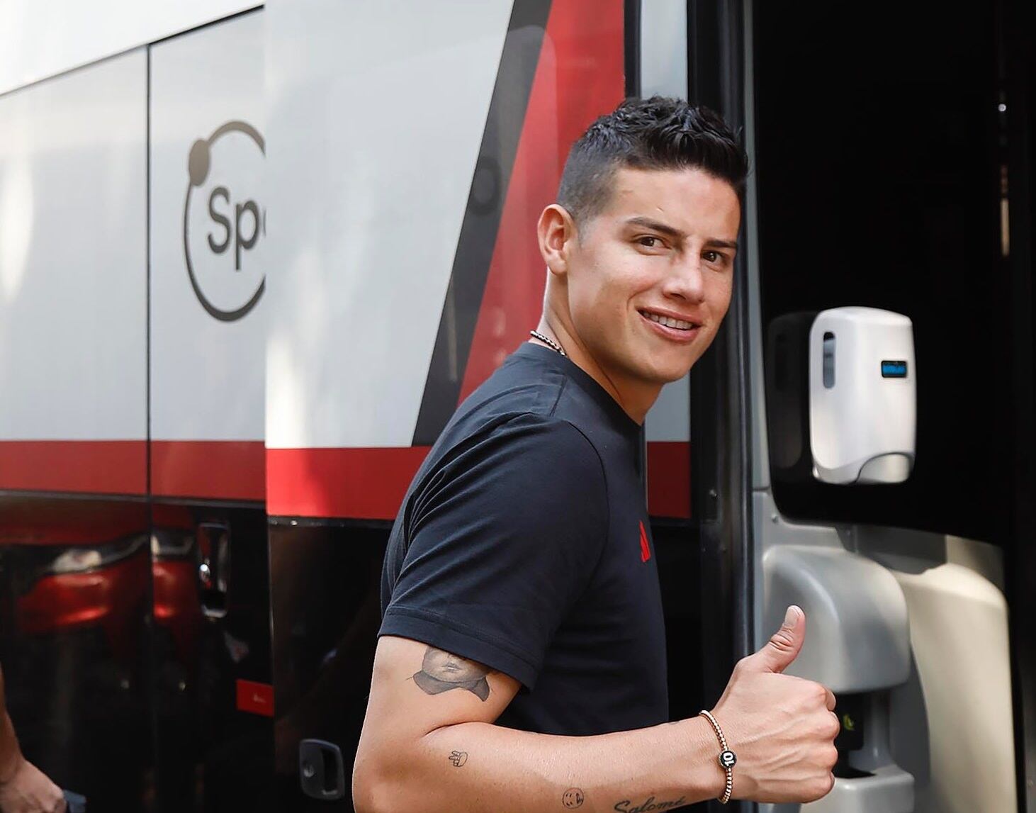 James Rodríguez antes de emprender viaje rumbo a Quito / Twitter: @SaoPauloFC