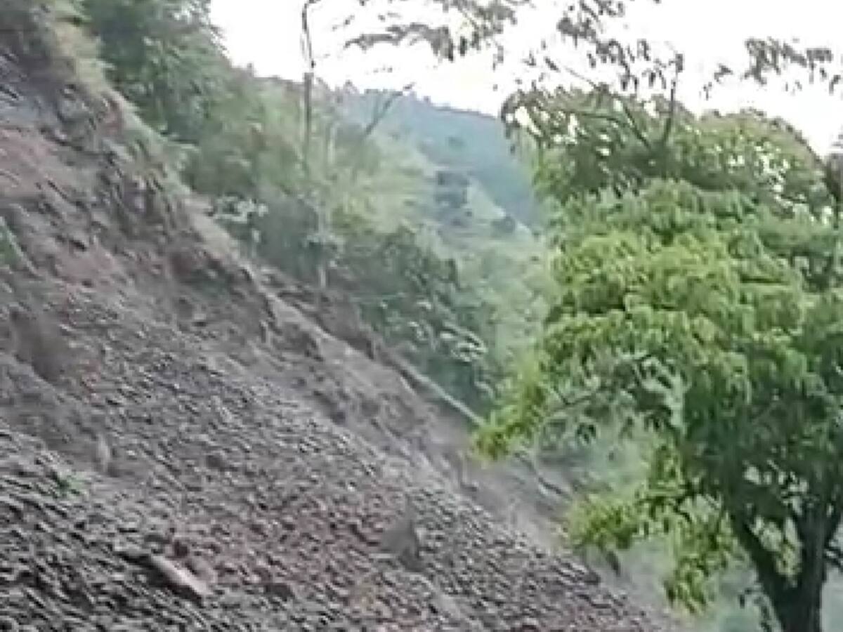 Derrumbe obstaculiza el paso entre La Virginia y Apía