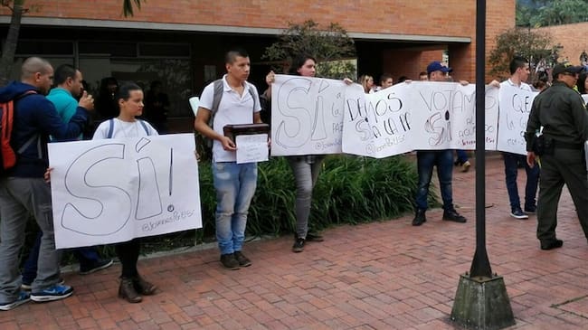 Miembros de la campaña 'Jóvenes por el Sí'. Foto: Evelyn Ortiz - W Radio