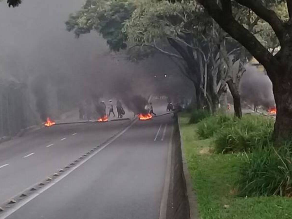 Por más de cuatro horas estuvo bloqueada la avenida 30 de agosto