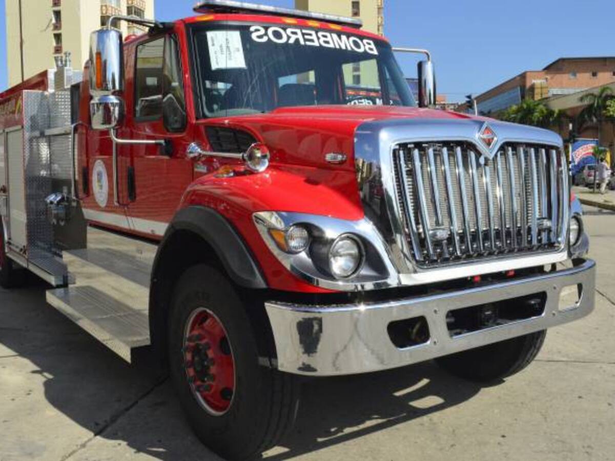 Bomberos Atlántico en contingencias por alerta de incendios forestales
