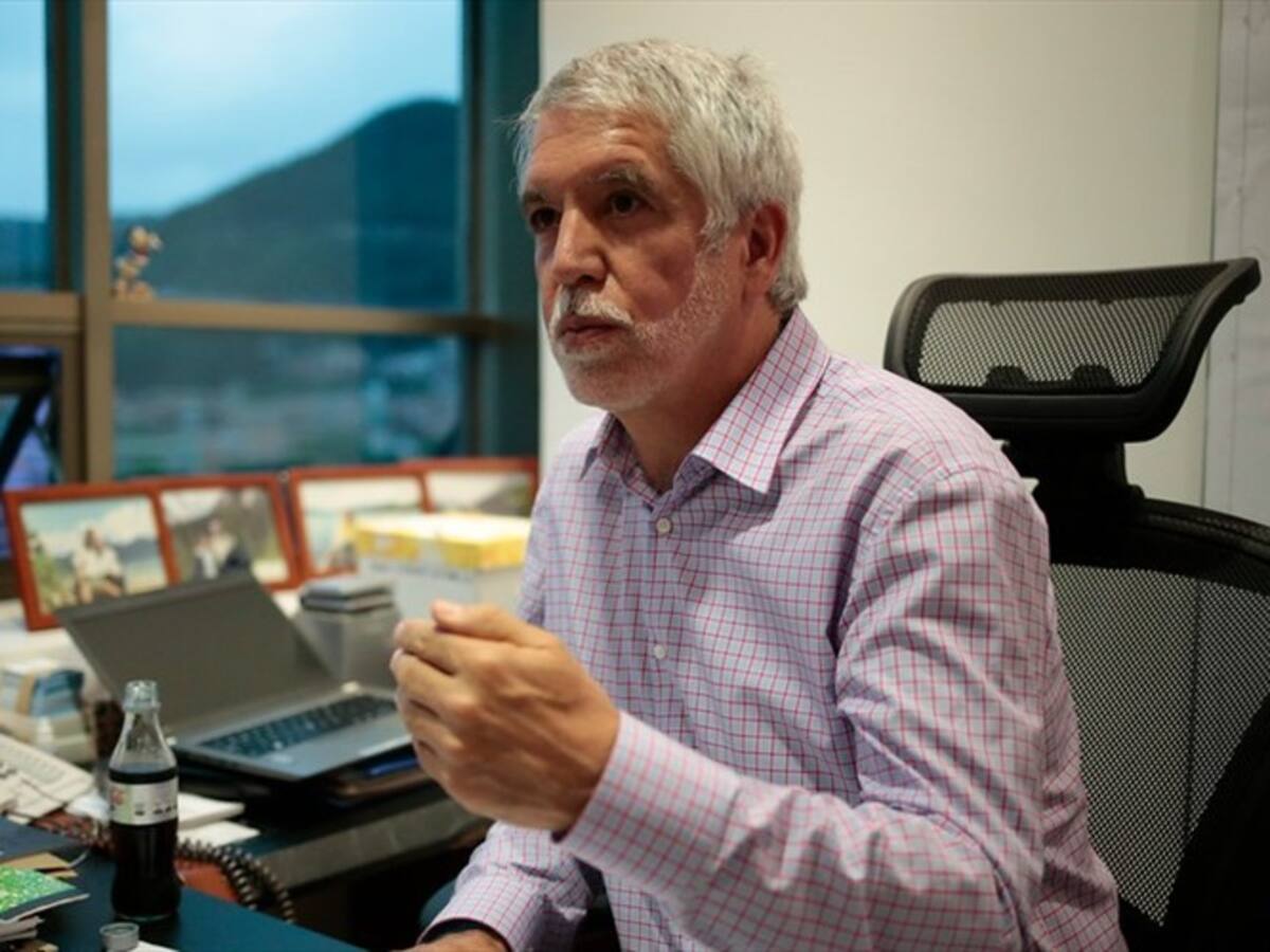 Denuncian a Peñalosa por irregularidades en operativos de desalojo a vendedores informales