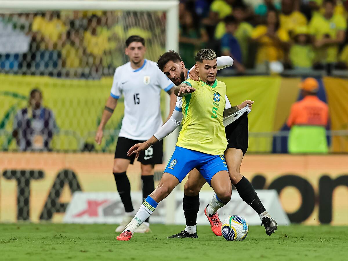 Uruguay y Brasil se repartieron puntos en un clásico con pocas emociones