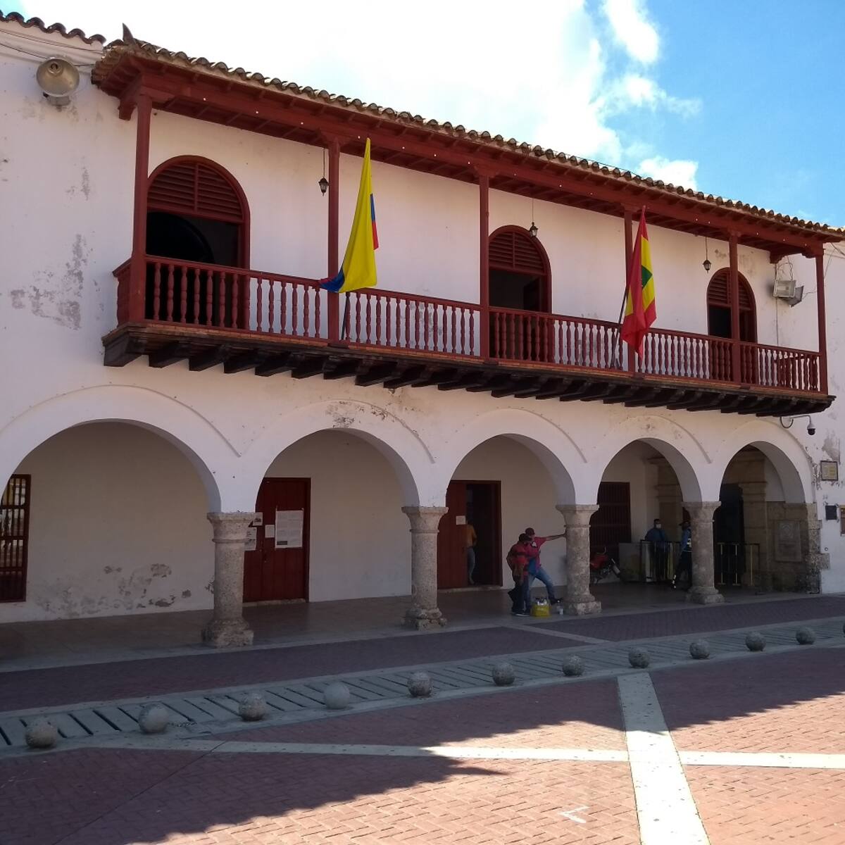 Alcaldía atendió a nativos de Pasacaballos tras bloqueo en vía a Barú: hubo compromisos