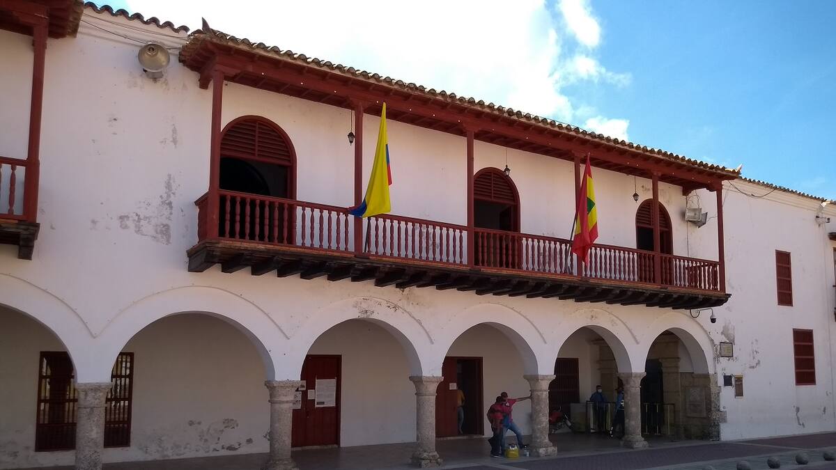 Alcaldía atendió a nativos de Pasacaballos tras bloqueo en vía a Barú: hubo compromisos