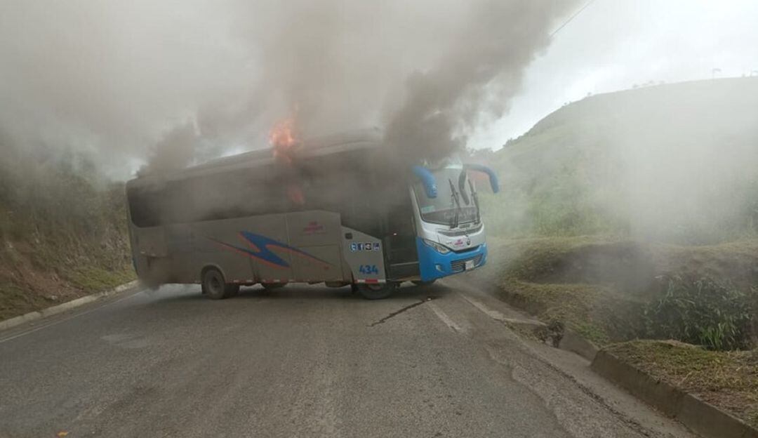 Paro armado Clan del Golfo: represalias por extradición de 'Otoniel