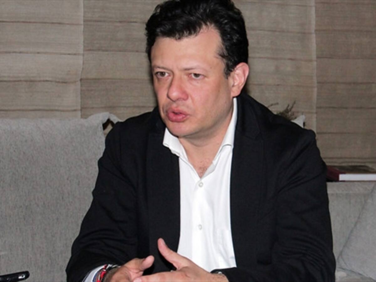 Hollman Morris renunció a su aspiración a la Alcaldía de Bogotá