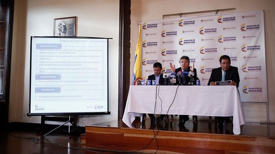 El Ministerio de Hacienda presentó proyecto de ley para el presupuesto de 2017. Foto: La Wcon Julio Sánchez Cristo