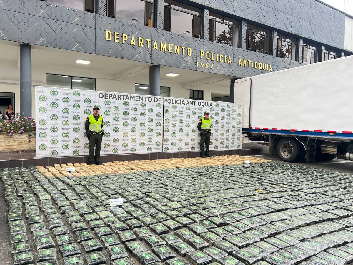 En Caldas incautaron 1.2 toneladas de marihuana transportada en un camión