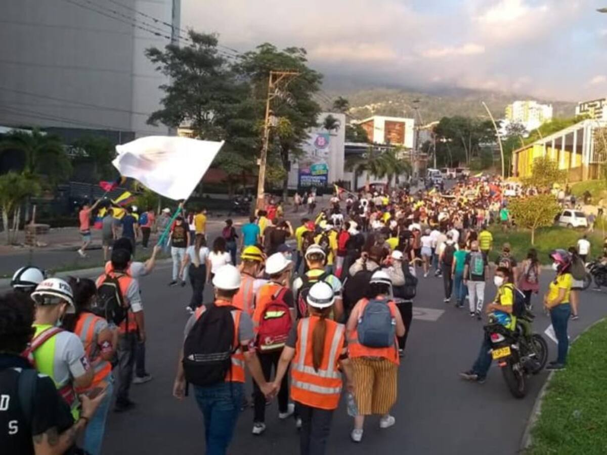 "Urgen medidas estrictas y que paren encuentros masivos": Expertos
