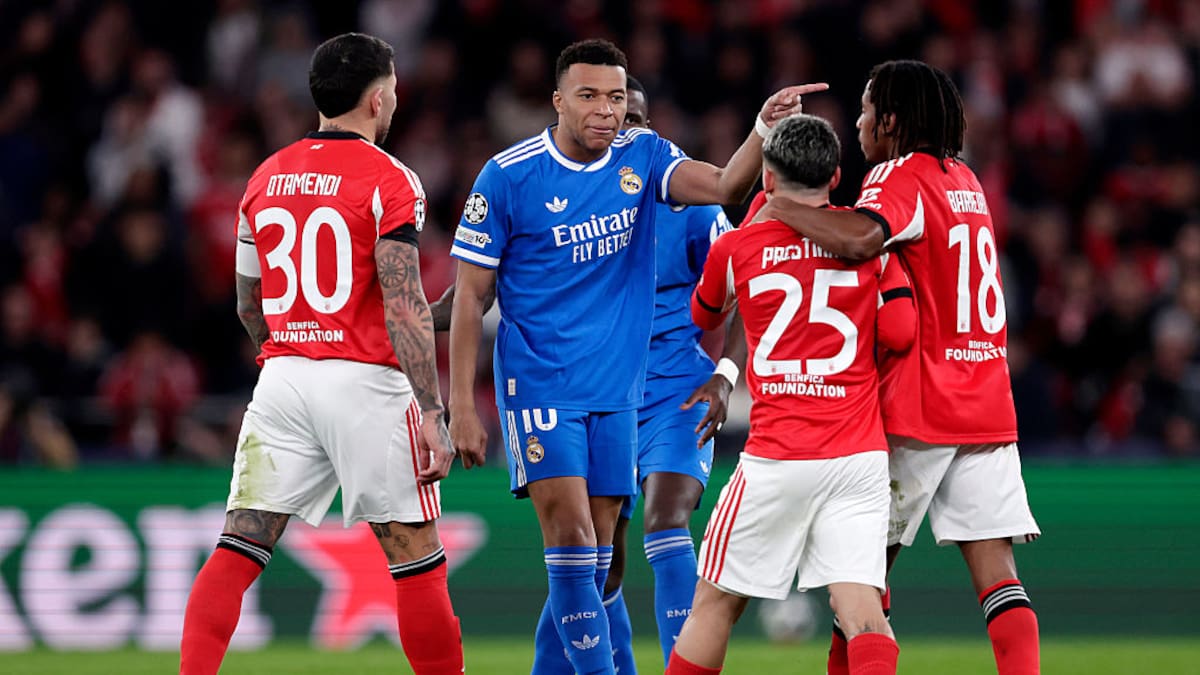 Mbappé exige que jugador de Benfica sea suspendido de Champions por actos racistas contra Vinícius