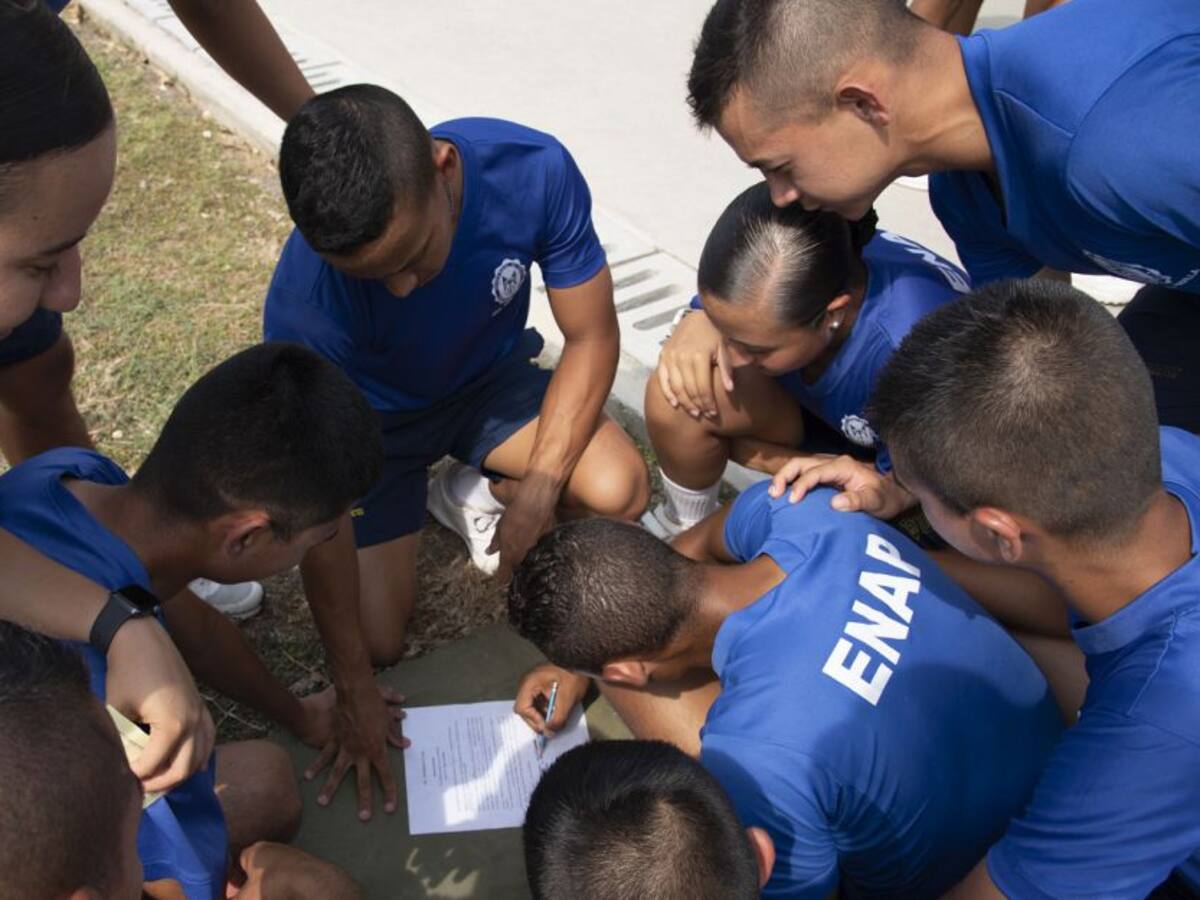 Escuela Naval fortalece la enseñanza de inglés de manera lúdica