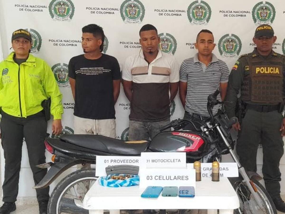 Cayeron presuntos miembros del Clan del Golfo con balas, granadas y celulares en Bolívar