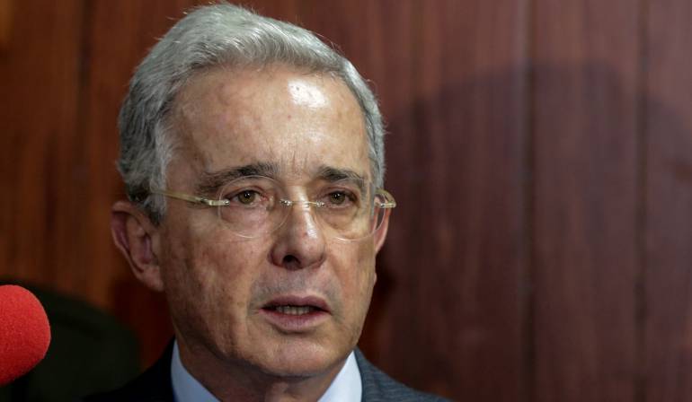 El senador Alvaro Uribe 