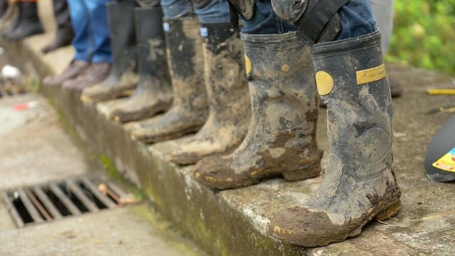 Una remoción en masa se viene presentando en la población debido al aumento de las precipitaciones de los últimos días. Foto: Colprensa