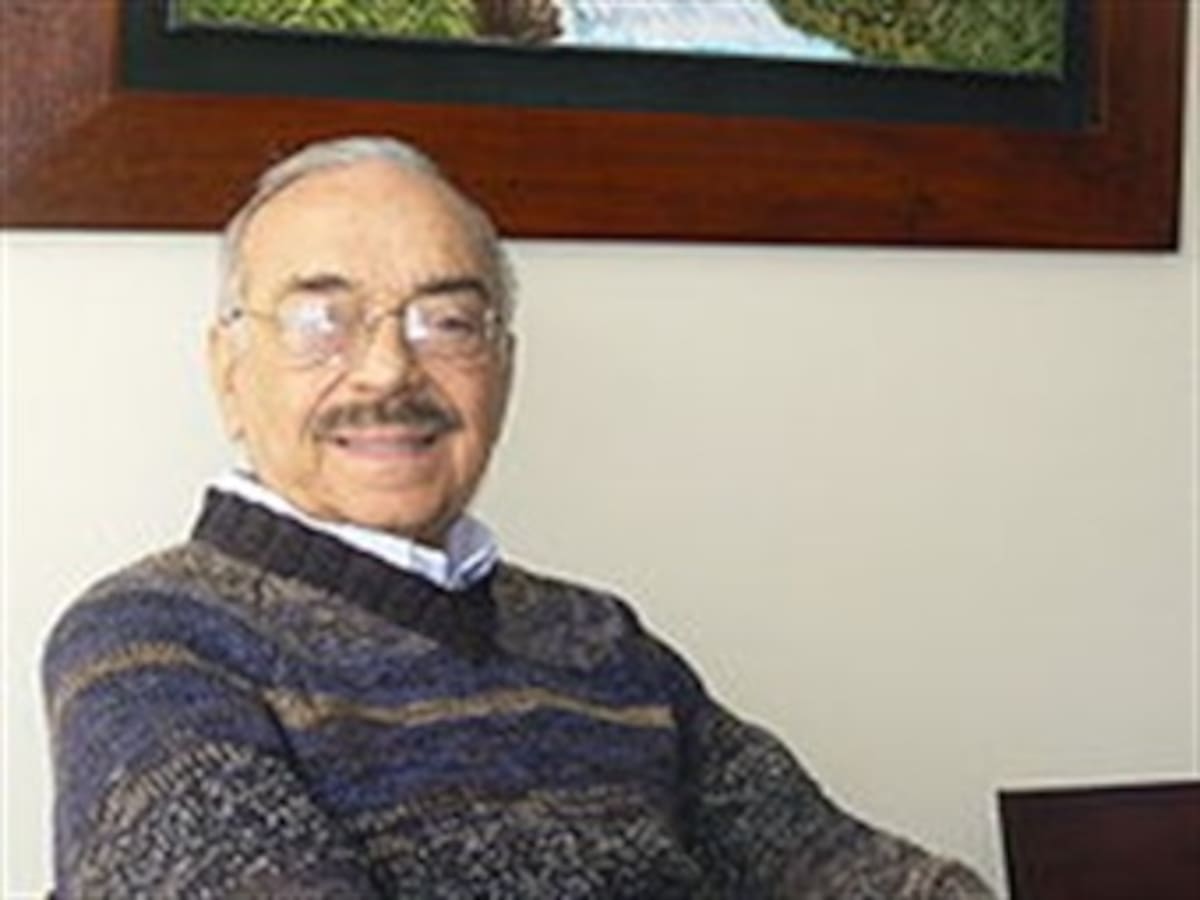 Folclórico 'funeral de Estado' al maestro Jorge Villamil