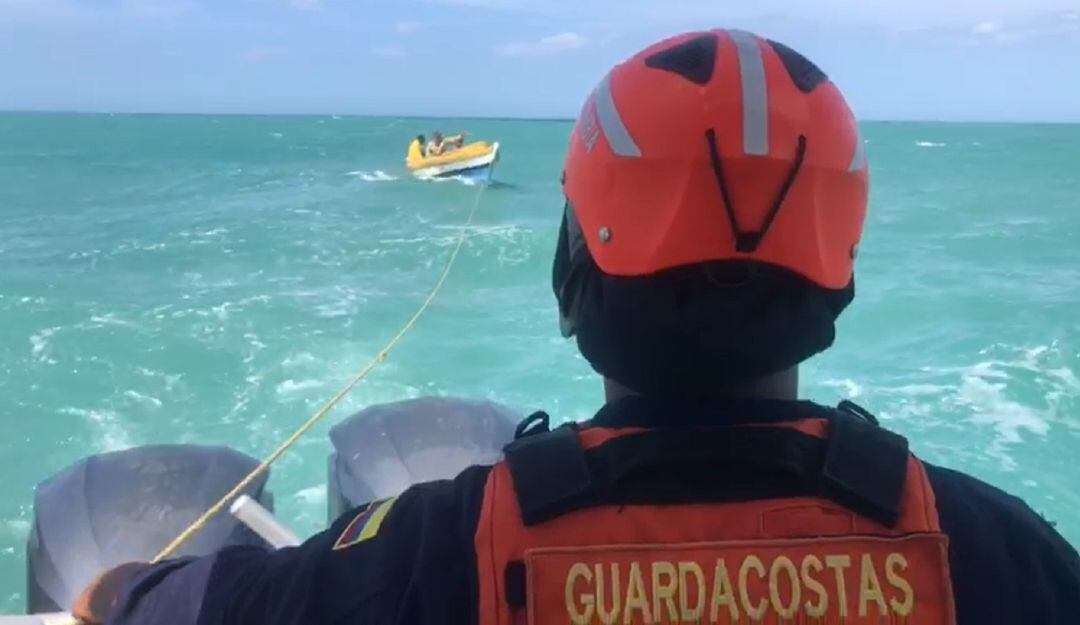 Embarcación rescatada.