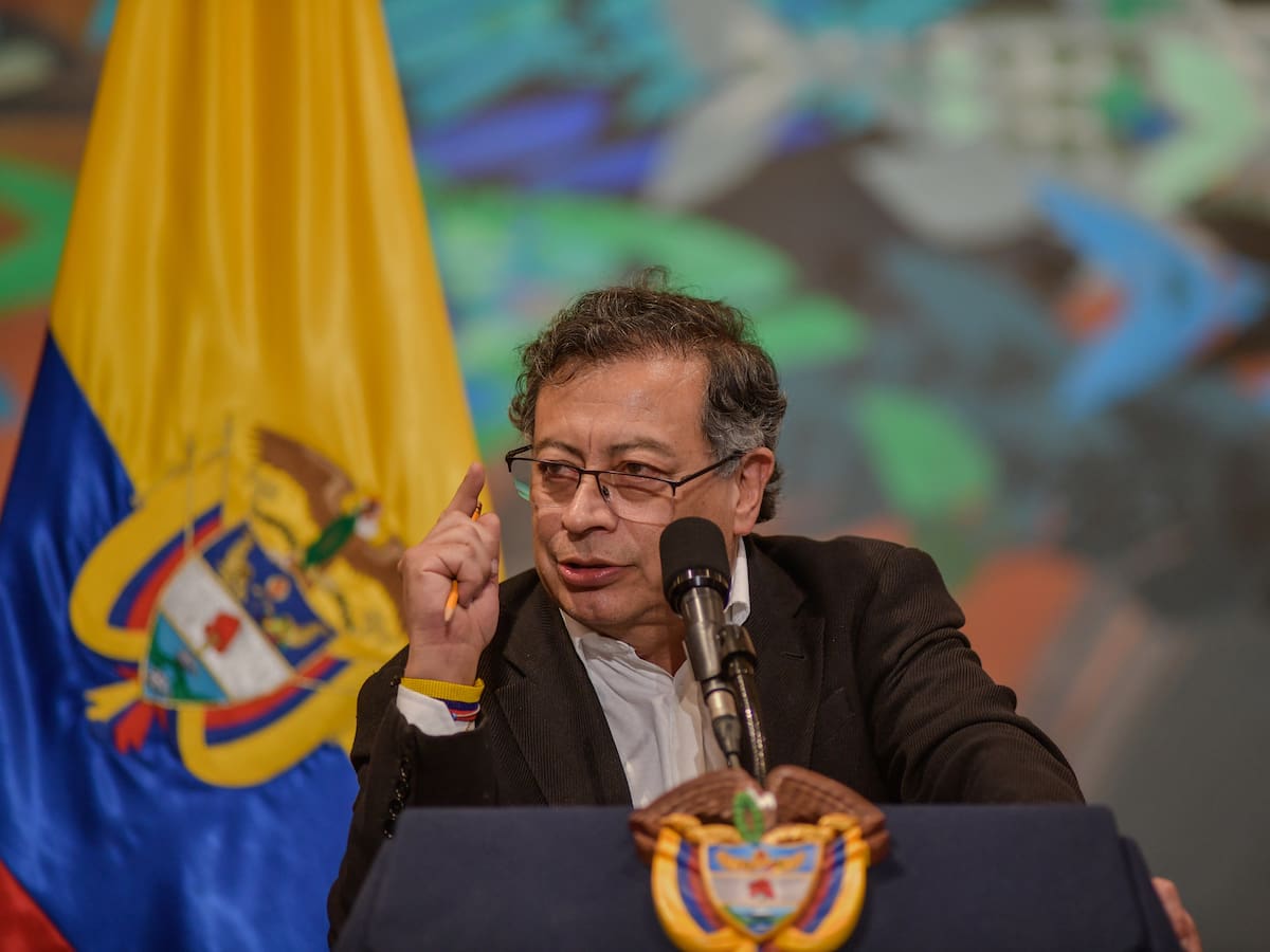 Comisión de Acusación investigará a Gustavo Petro por demanda de joven de Medellín