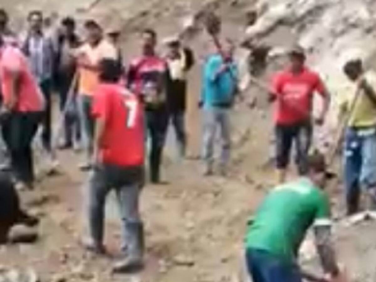 VIDEO: Comunidad abre por sus propios medios vía Curos - Málaga