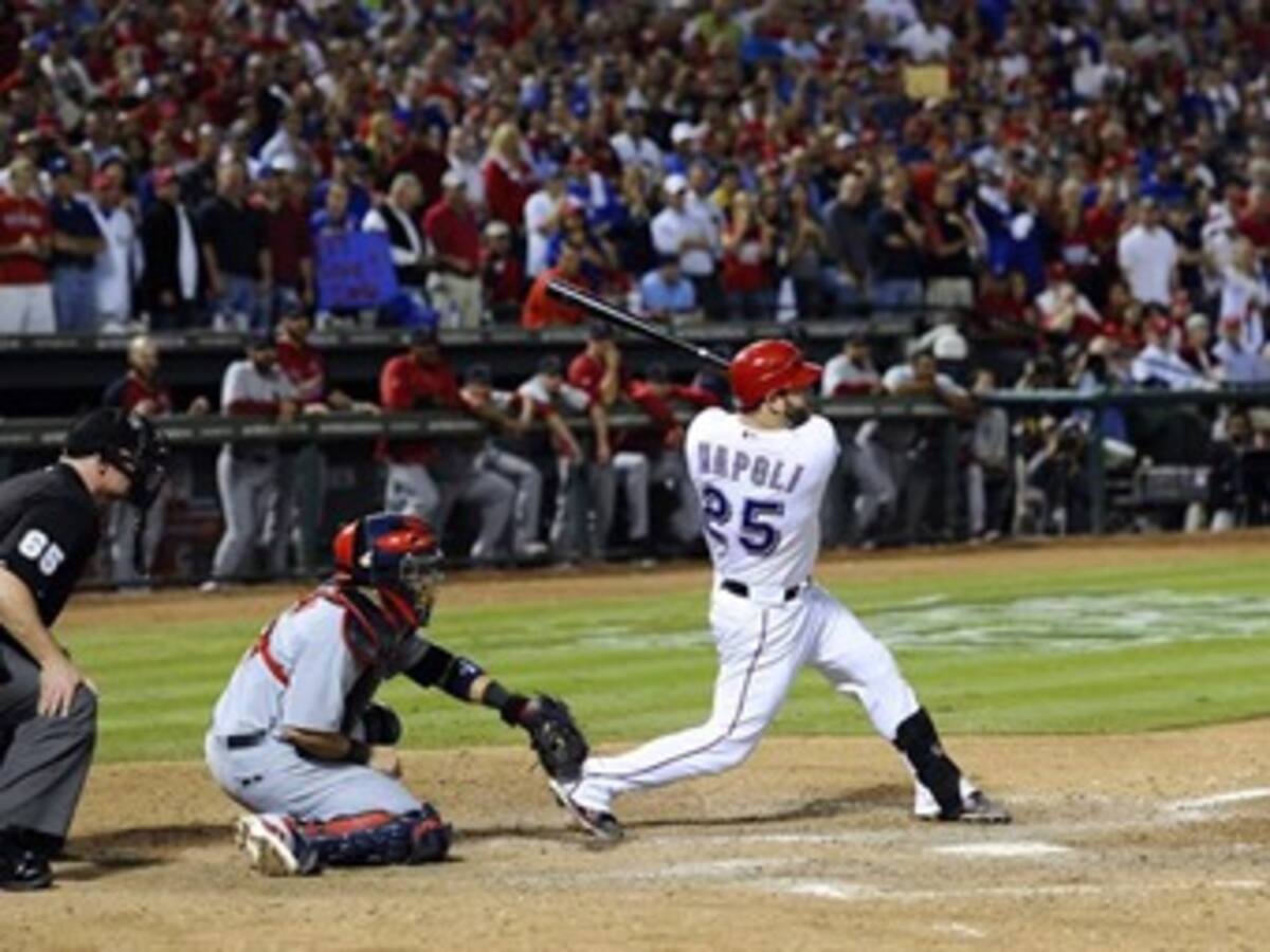 Vigilantes a un triunfo del título de la Serie Mundial de béisbol
