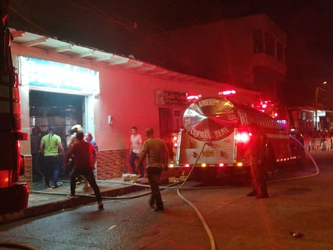 Incendio estructural se reportó en local comercial de Chaparral, Tolima