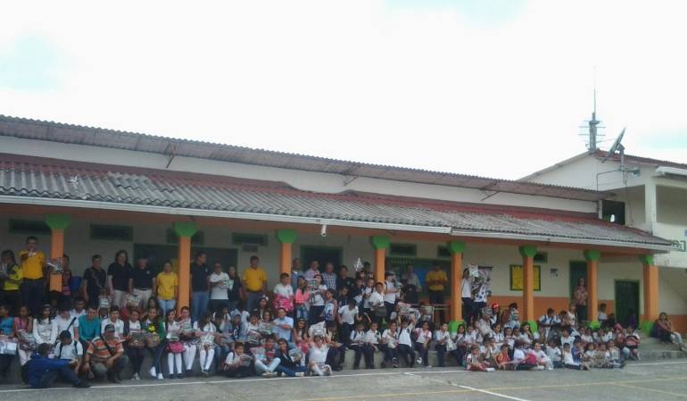 5.000 millones de pesos invirtió el comité de cafeteros de Circasia, Quindío en la entrega de kits.