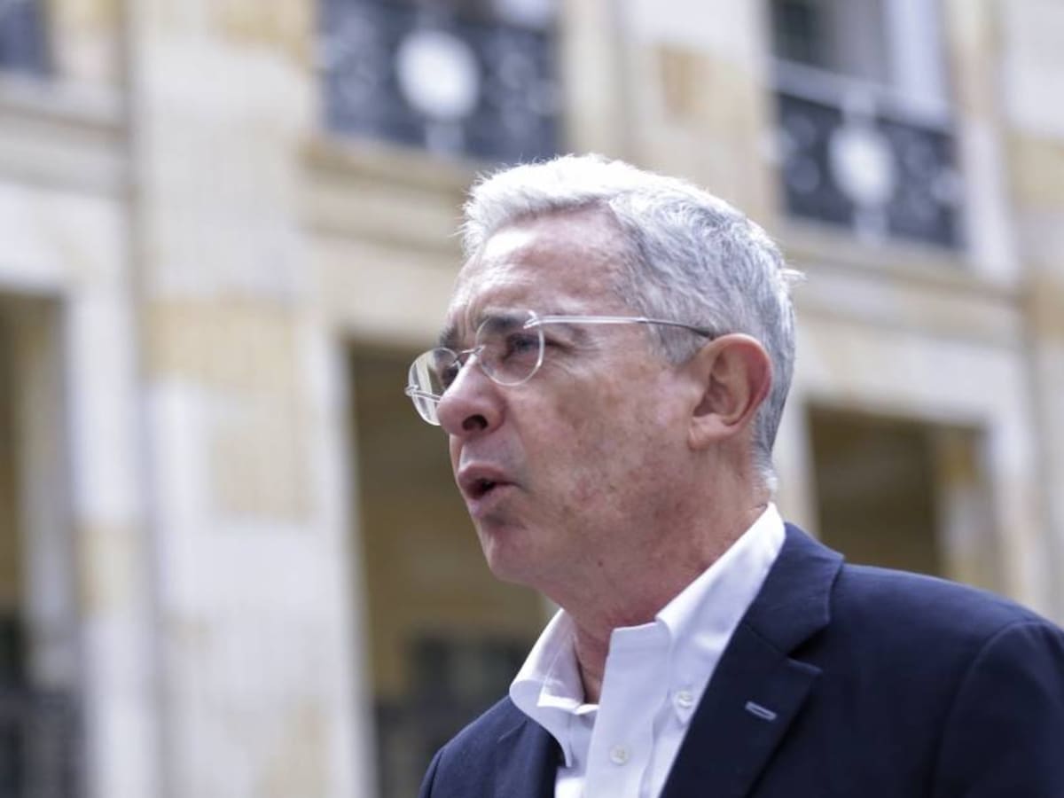 Expresidente Uribe aseveró que en Arauca la guerrilla escoge contratistas