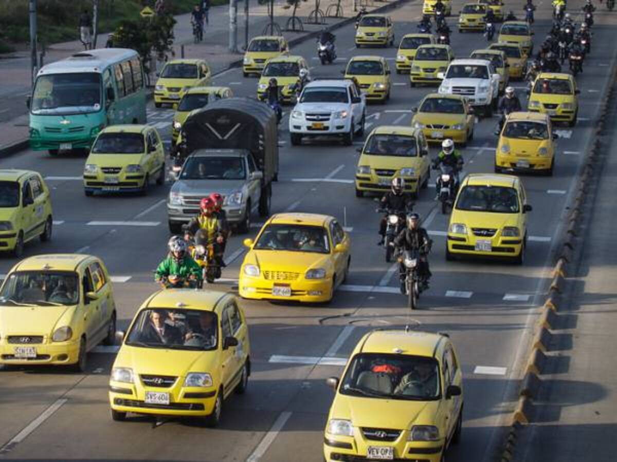 Listo decreto que establece condiciones para mejorar el servicio de taxi