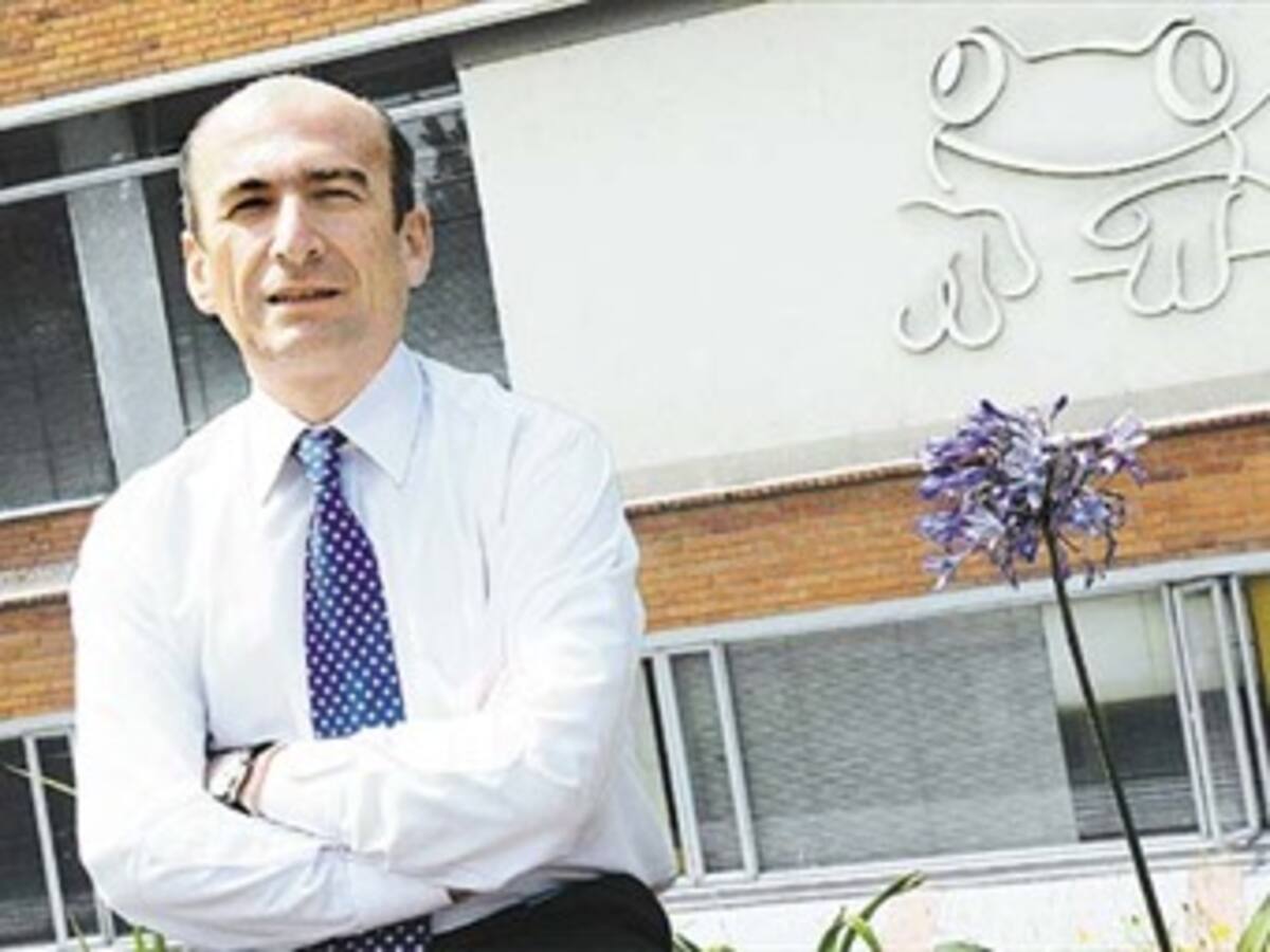 Denuncian irregularidades en entrega de obras por parte del ex gerente del Acueducto de Bogotá