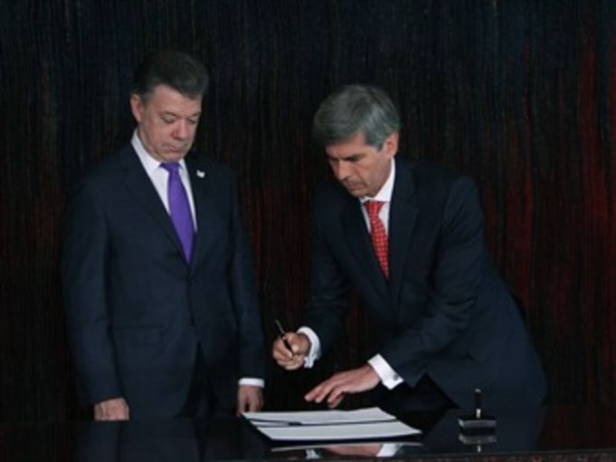 Lo que se quiere es ‘tutelizar’ la justicia: Santos