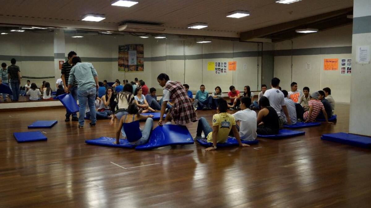 Taller 'Fundacion Mi Sangre' con los estudiantes de la Institución Educativa Aquilino Bedoya y la Institución Educativa Mundo Nuevo.