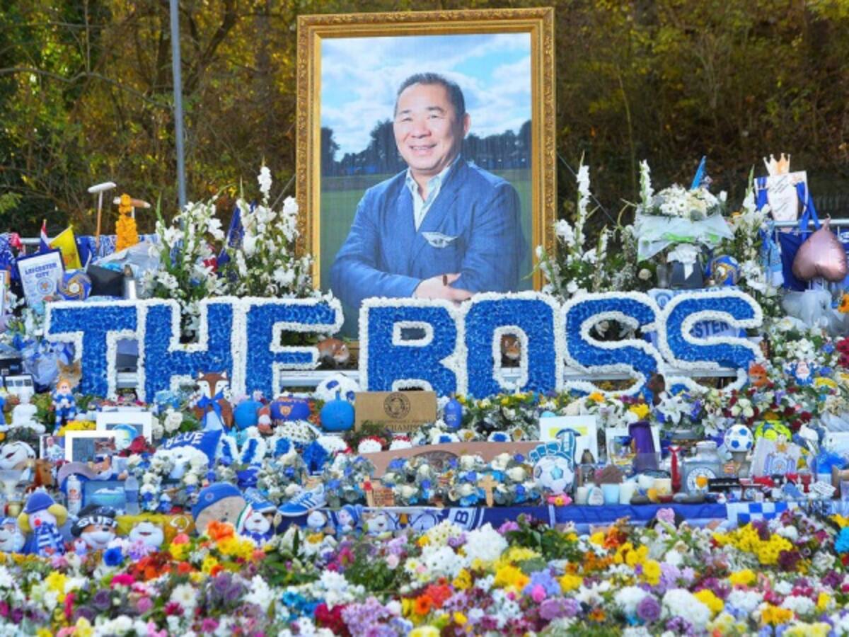 Jefe por siempre: Hinchas del Leicester despiden al dueño del equipo