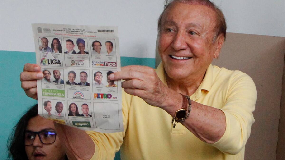 Rodolfo Hernández encabeza primeras encuestas tras primera vuelta