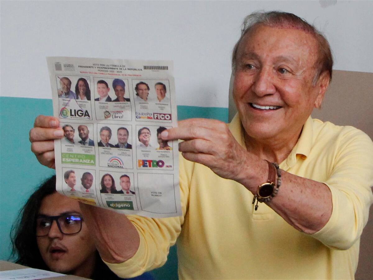 Rodolfo Hernández encabeza primeras encuestas tras primera vuelta