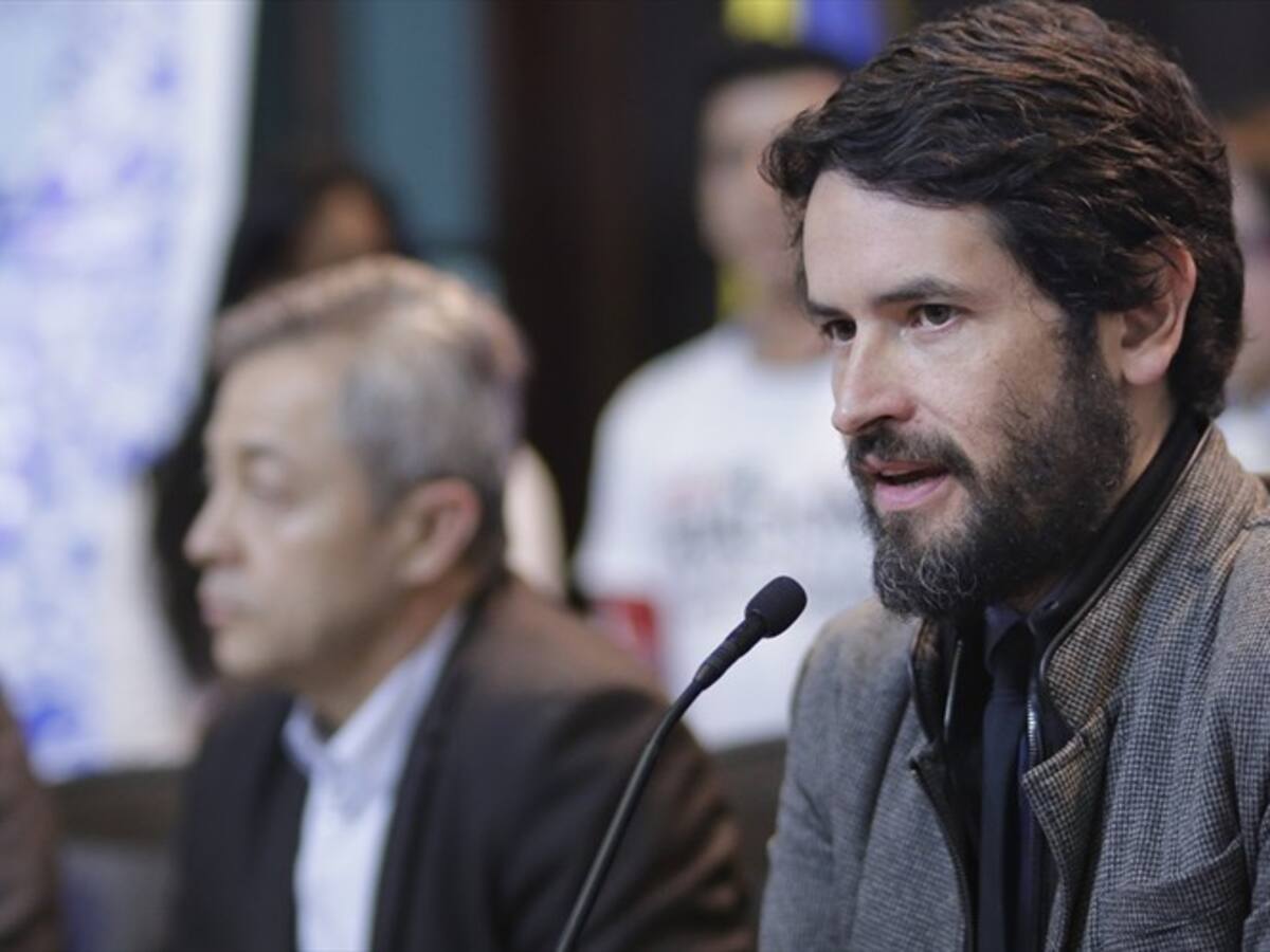 Lozada: en próxima legislatura podemos lograr proyecto para regular cannabis de uso adulto