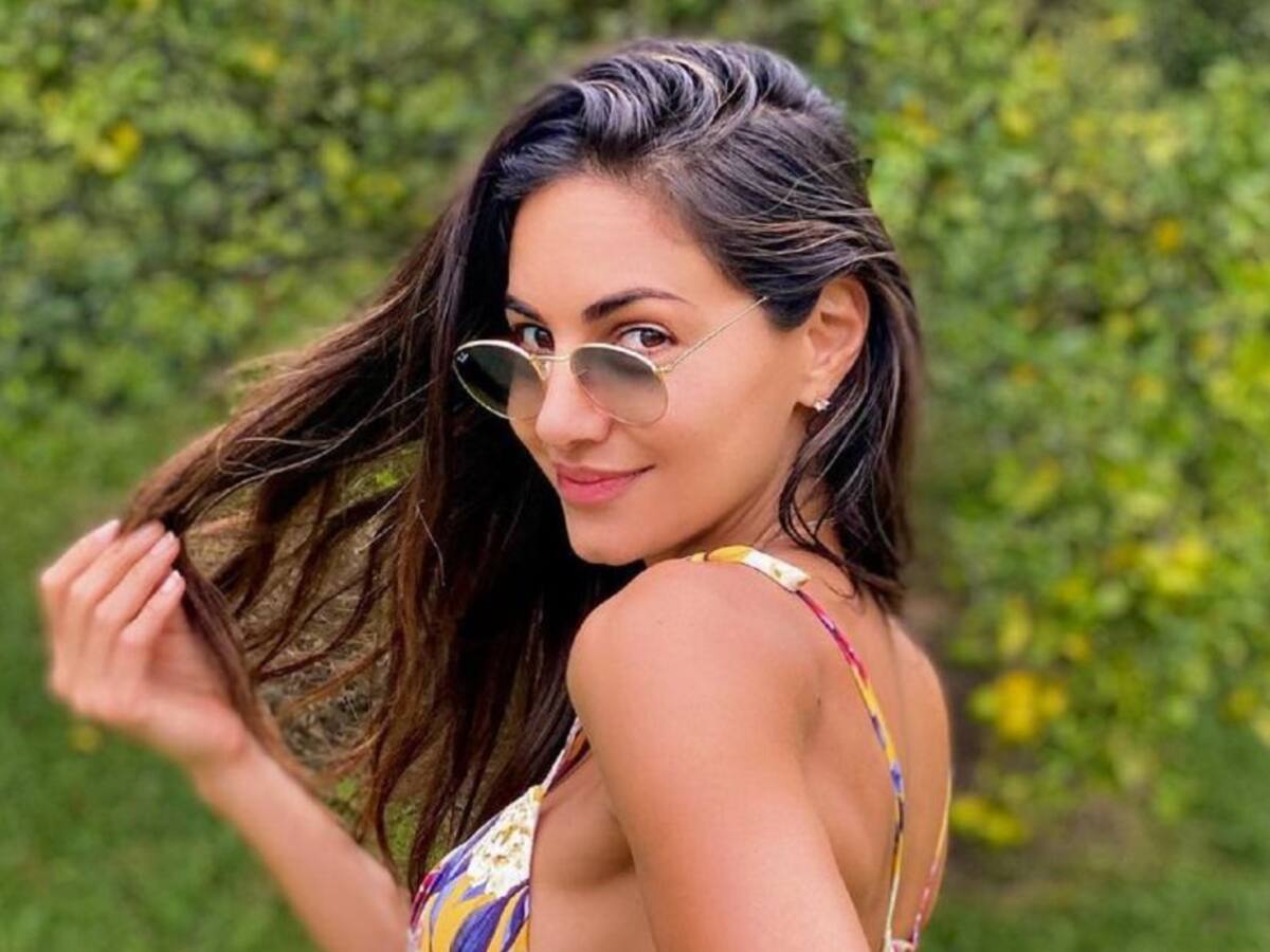 En bikini, Valerie Domínguez dio la bienvenida a festividades de fin de año