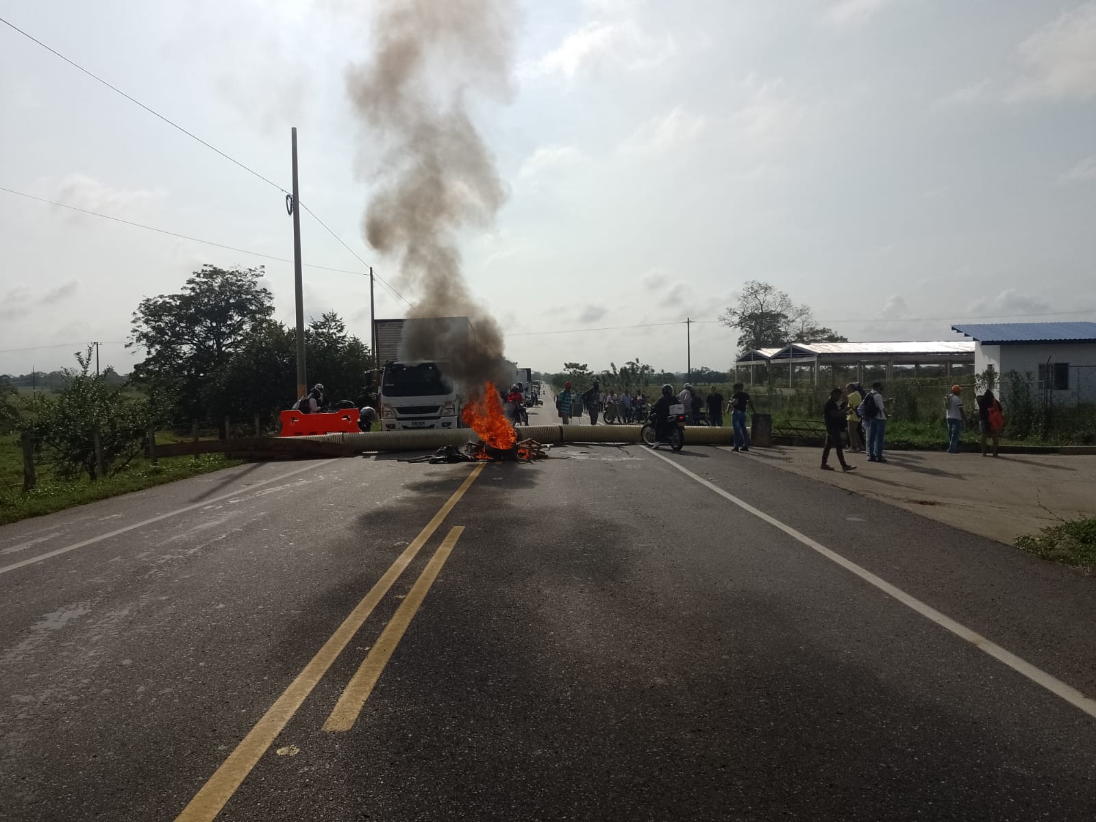 Bloqueo a la Troncal de Occidente en Buenavista, Córdoba.