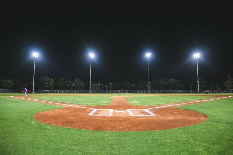 Inauguración del estadio de Béisbol. /FOTO ALCALDÍA