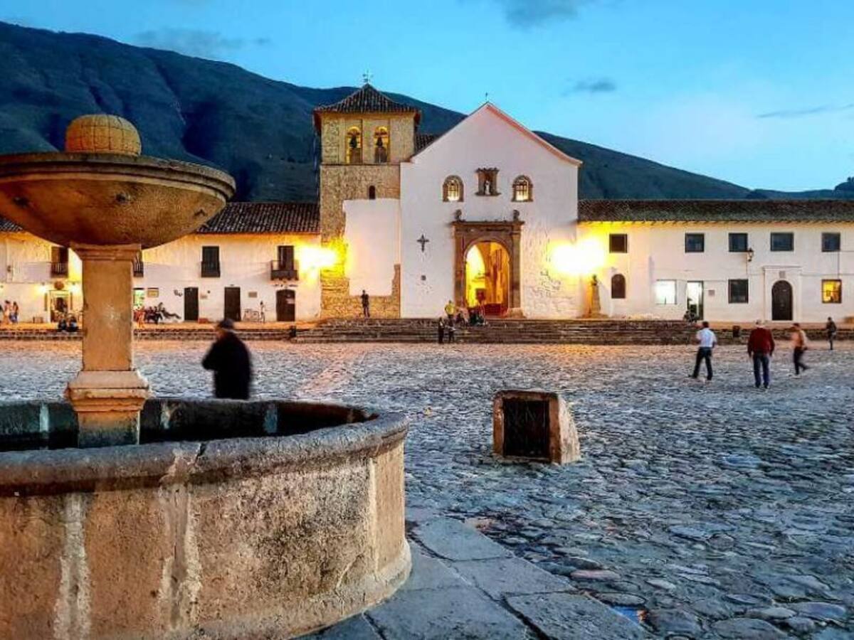 Villa de Leyva firma alianza con la Universidad de La Rioja para ofrecer educación superior con 50%