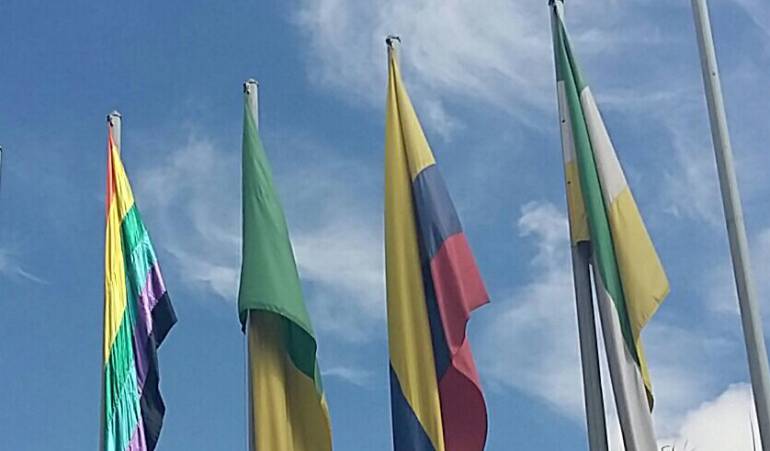 Por primera vez en la historia de Armenia, la bandera de la comunidad Lgbti asciende por las astas de la alcaldía.