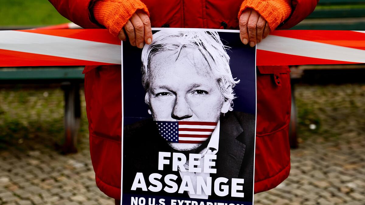 Julian Assange es un peso político y necesita un proceso como tal: director de Wikileaks