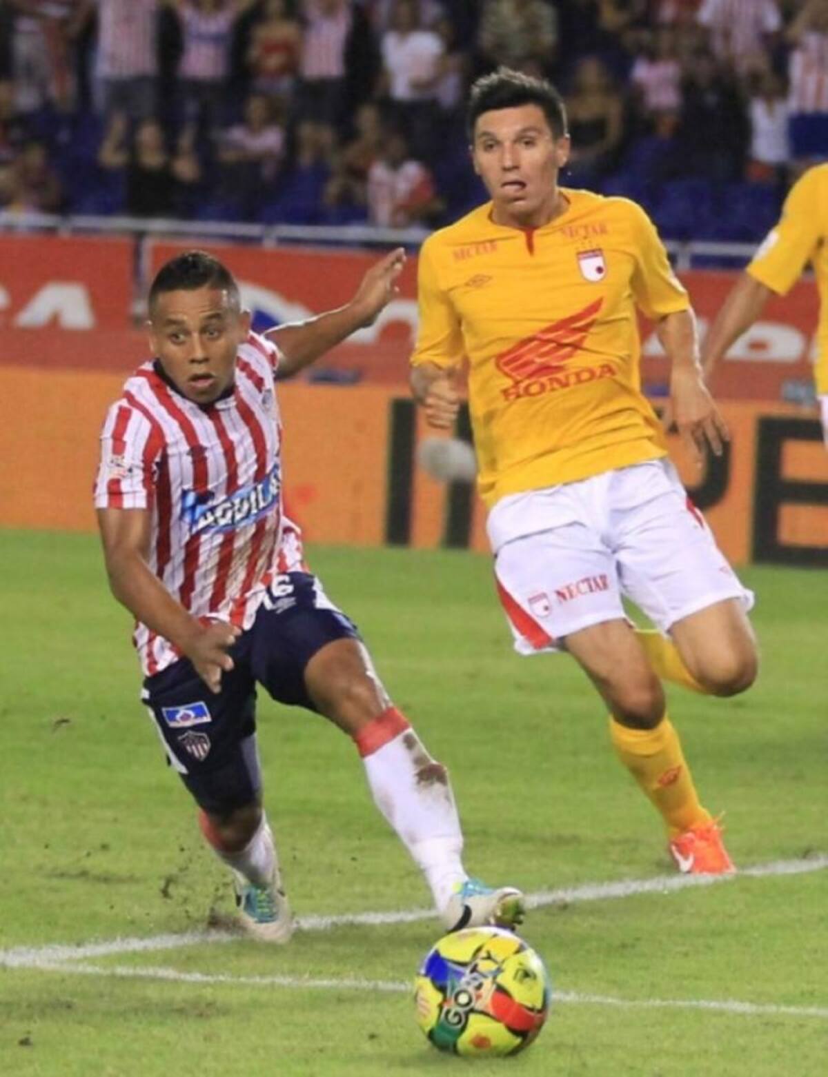 Por idéntico marcador de 3-2, tanto tiburones como verdolagas se impusieron en la segunda fecha del cuadrangular semifinal de la Liga Postobon II. Junior lidera con 6 puntos, seguido por Nacional con 4, Santa Fe e Itagüí, sin unidades.