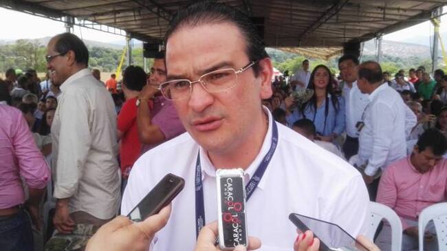 Silvano Serrano contralor departamental