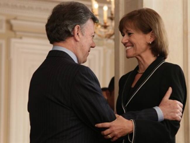 Santos posesiona a nuevos embajadores en Kenia, Uruguay, Suiza y Tailandia