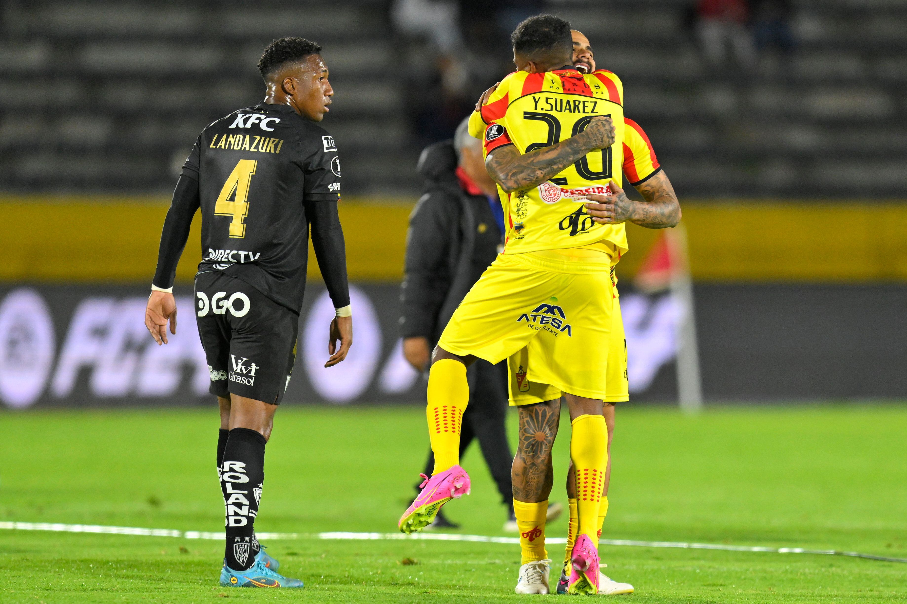 Deportivo Pereira celebrando su triunfo ante Independiente del Valle en Copa Libertadores (Photo by RODRIGO BUENDIA/AFP via Getty Images)